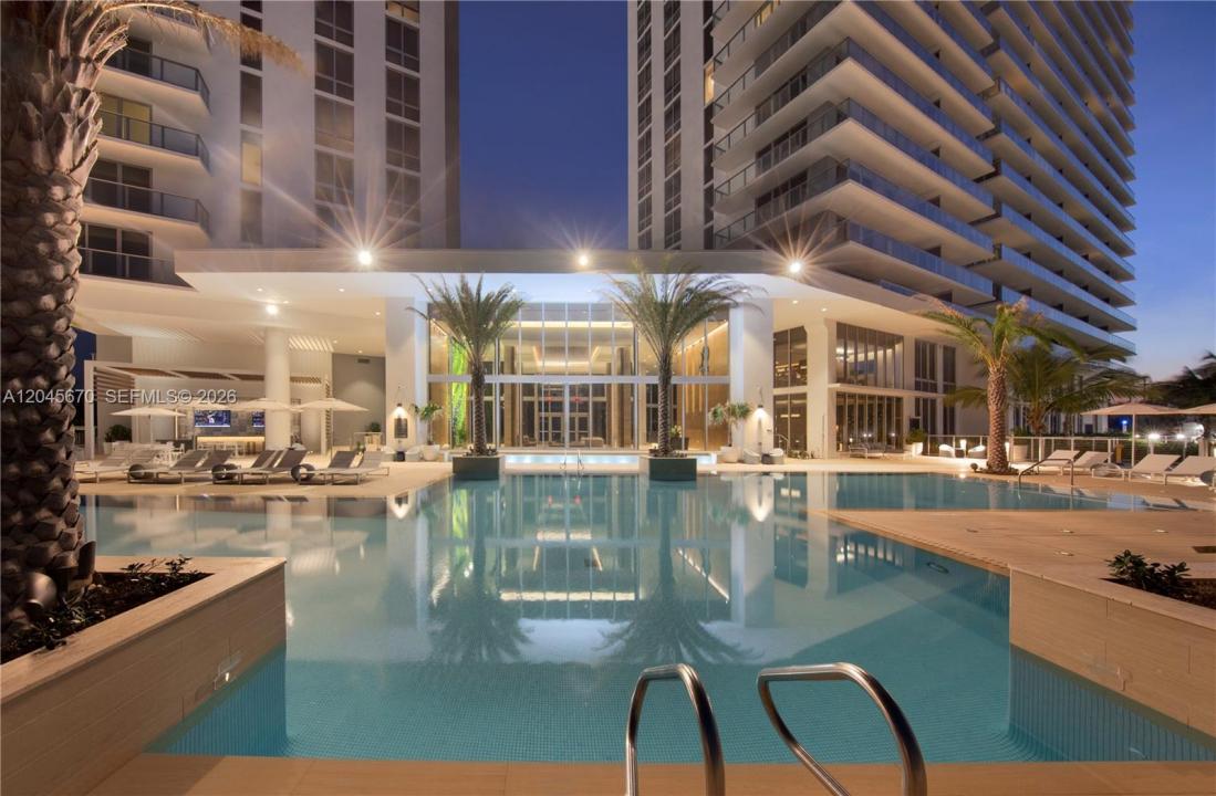 16385 Biscayne Blvd 2601 +2 PARKINGS, North Miami Beach, Flórida 33160, Estados Unidos