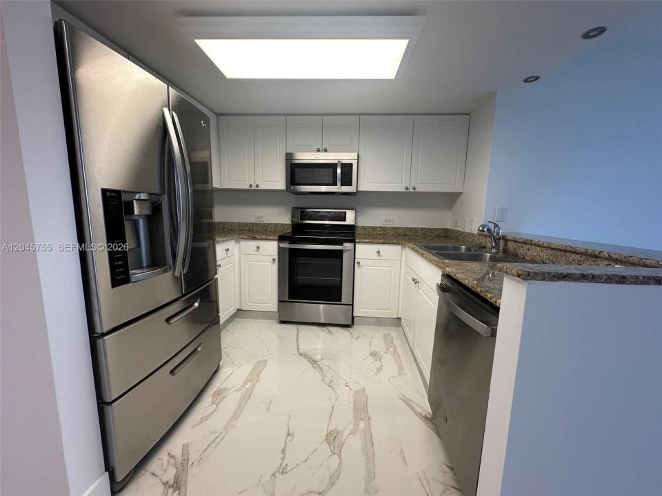 19501 W Country Club Dr 406, Aventura, Floride 33180, États-Unis