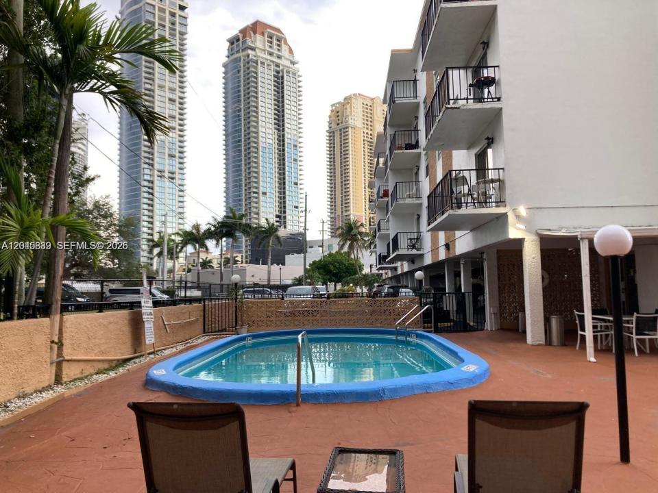 18100 Atlantic Blvd 312, Sunny Isles Beach, Florida 33160, USA