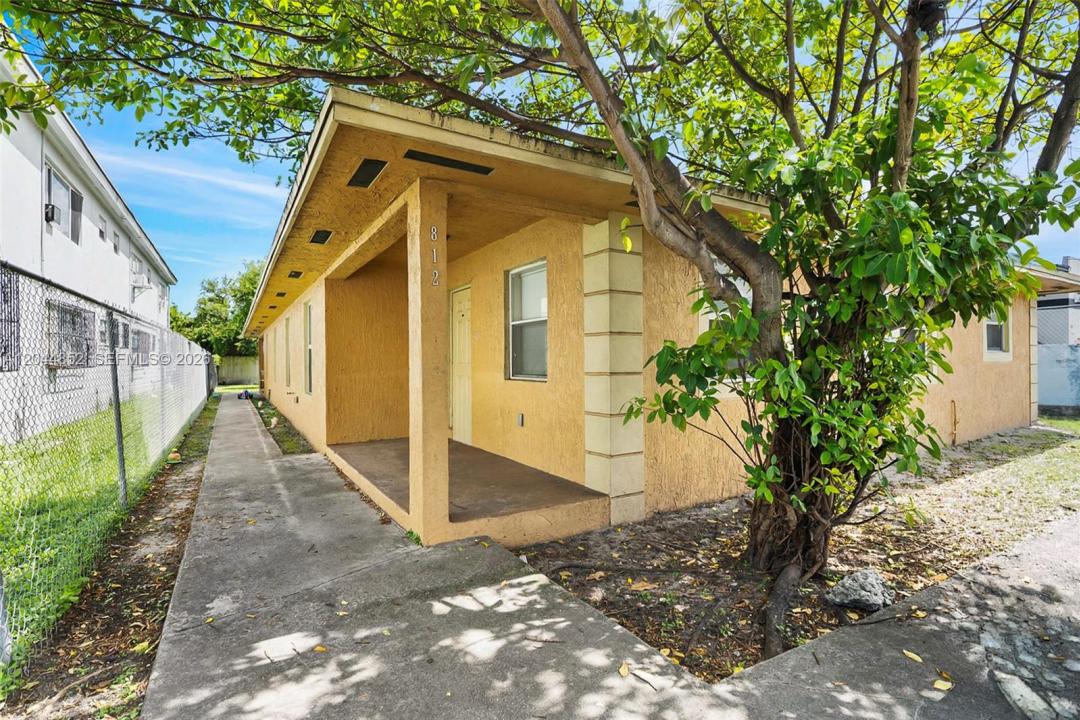 812 NW 70th St, Miami, Florida 33150, Stati Uniti
