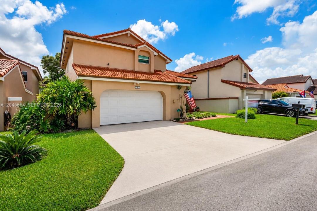 17617 NW 61st Ct N, Hialeah, Floride 33015, États-Unis