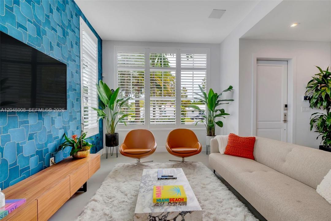 3406 Ponce De Leon Blvd, Coral Gables, Florida 33134, USA