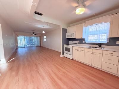 2832 Fillmore St 20, Hollywood, Florida 33020, USA