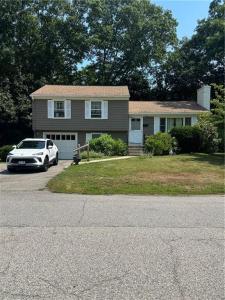 181 Brookside Drive, North Kingstown, Rhode Island 02852, USA