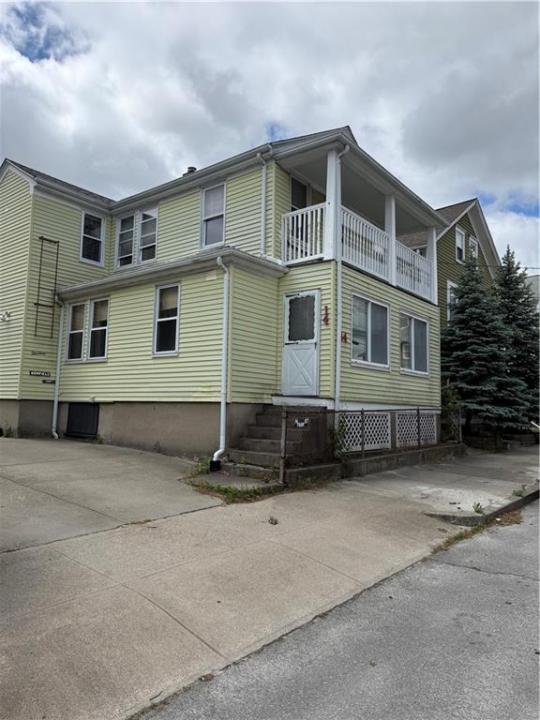 14 Park Street, Central Falls, Rhode Island 02863, USA