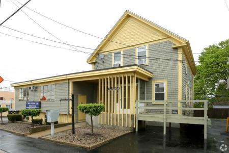 2400 Pawtucket Avenue, East Providence, Rhode Island 02914, États-Unis