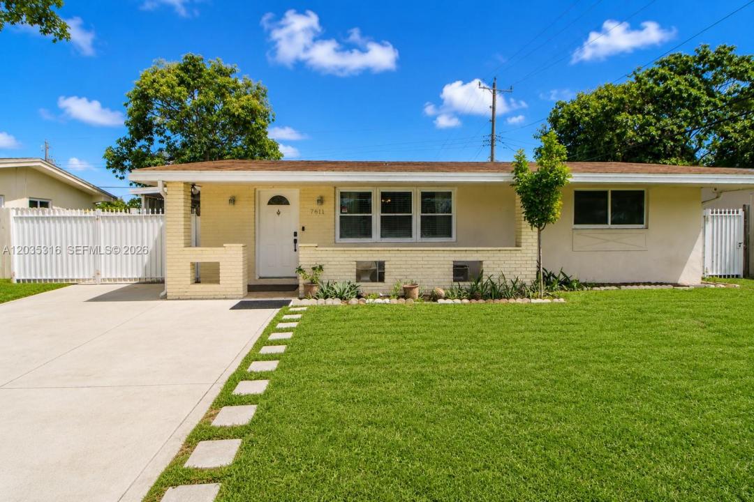 7611 NW 15th Ct, Pembroke Pines, Florida 33024, Stati Uniti
