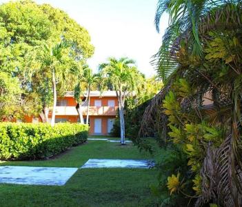 9760 SW 184th St 12D, Cutler Bay, Florida 33157, USA