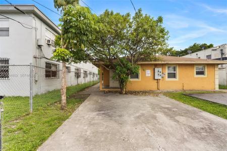 812 NW 70th St, Miami, Florida 33150, USA
