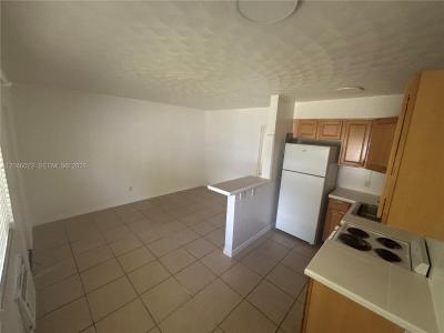 1211 NE 6th St 2, Fort Lauderdale, Florida 33304, USA