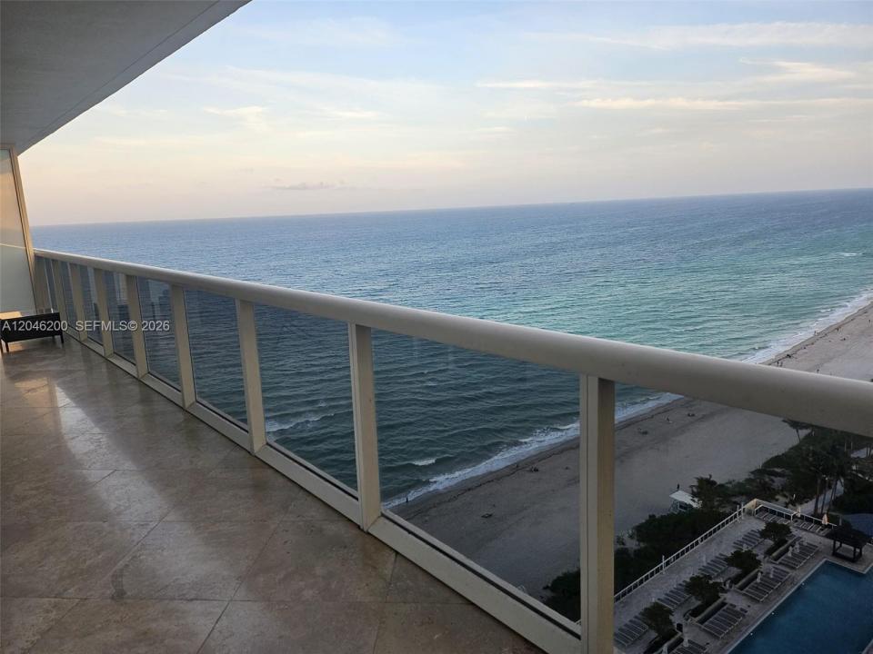 1830 S Ocean Dr 2403, Hallandale Beach, Florida 33009, Stati Uniti