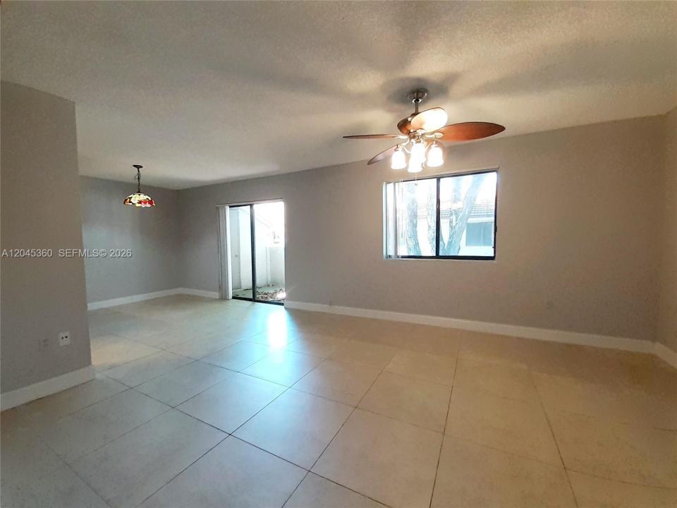 8407 Coral Lake Mnr 8407, Coral Springs, Floride 33065, États-Unis