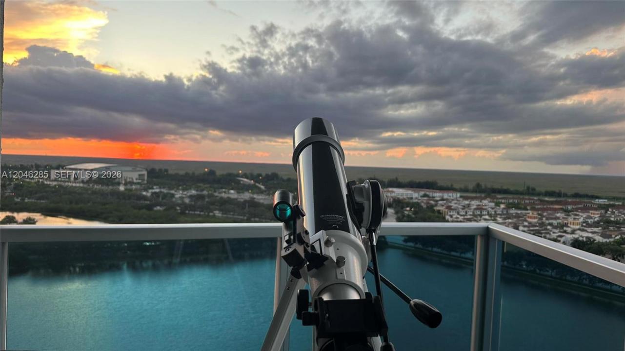 2641 N Flamingo Rd 2308, Plantation, Florida 33323, Stati Uniti