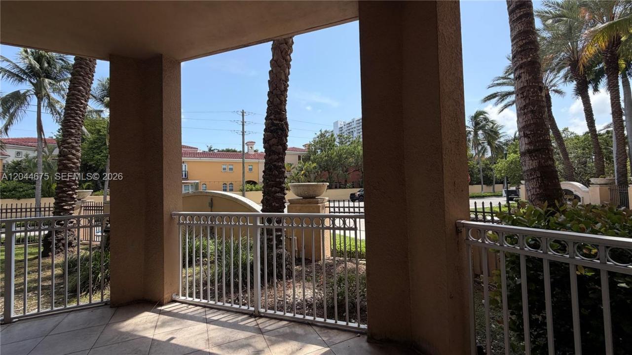 3001 NE 185th St 129, Aventura, Floride 33180, États-Unis