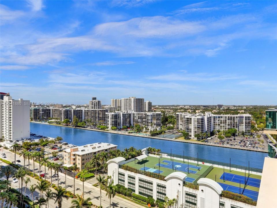 2501 S Ocean Dr 1633 (available NOW), Hollywood, Florida 33019, Stati Uniti