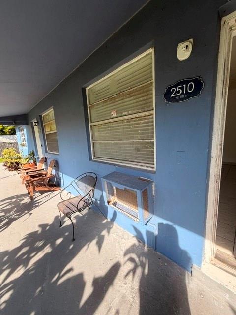 2510 NE 181st St 1, North Miami Beach, Florida 33160, USA