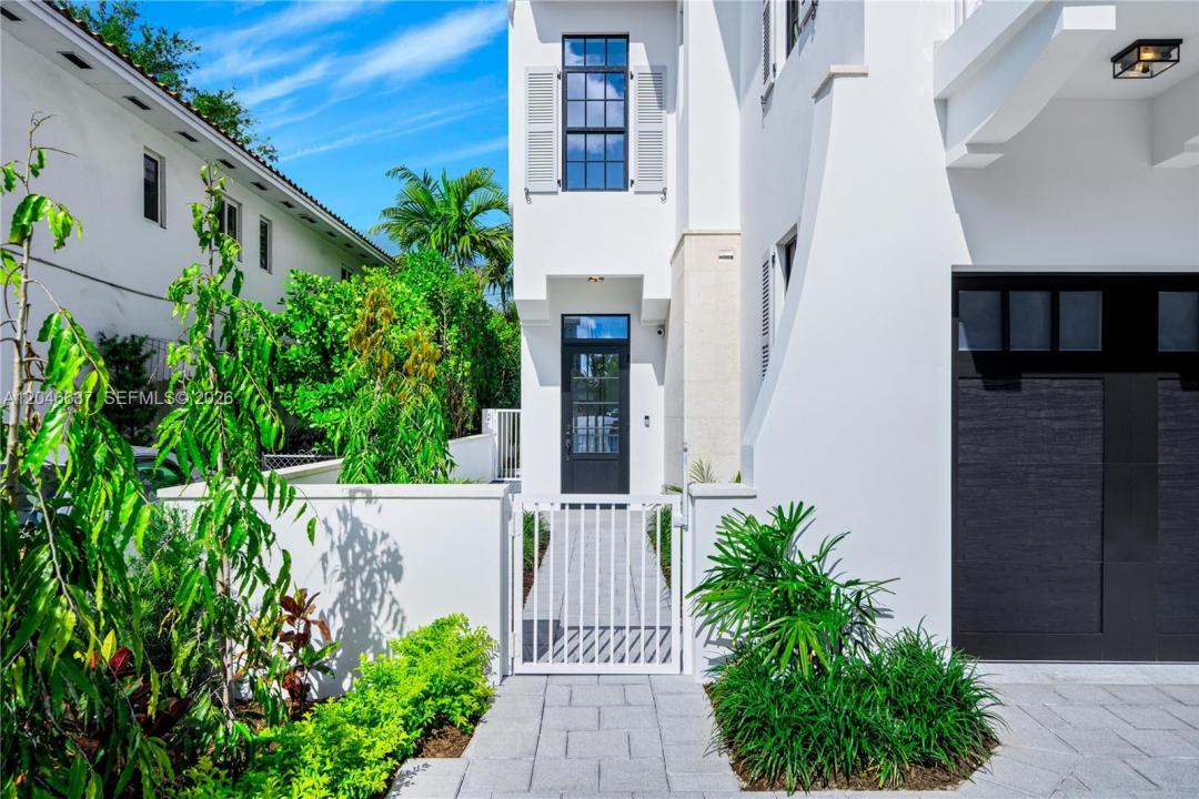 2712 S Le Jeune Rd, Coral Gables, Floryda 33134, USA