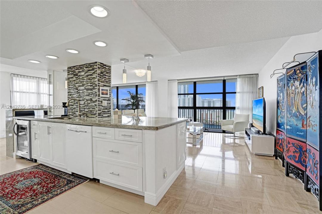 400 Leslie Dr PH# 1110, Hallandale Beach, Florida 33009, USA