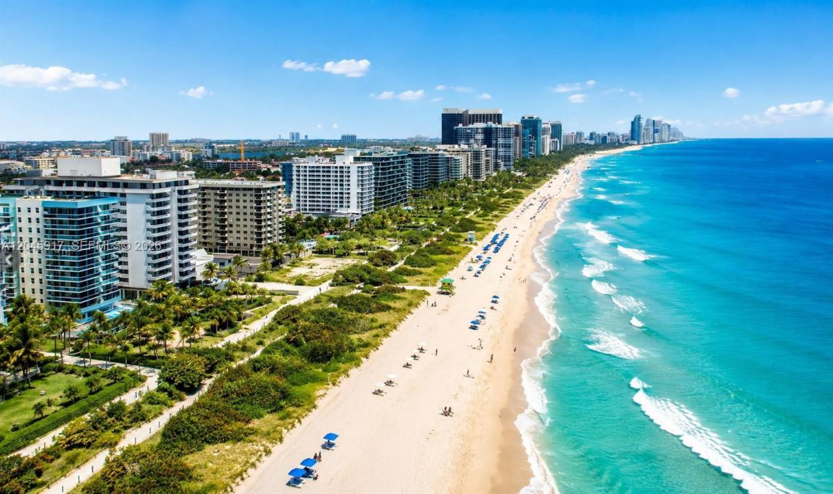 9172 Collins Ave 218, Surfside, Florida 33154, Stati Uniti