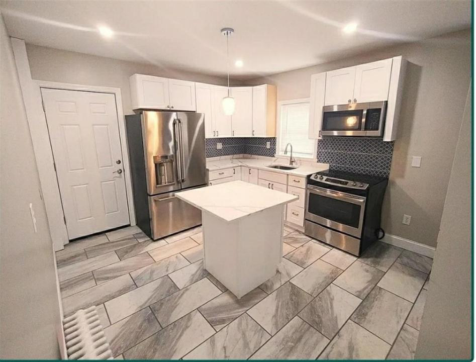 42 Victory Street, Cranston, Rhode Island 02910, USA