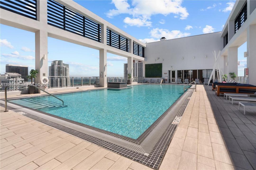 151 SE 1st St 1402, Miami, Floride 33131, États-Unis
