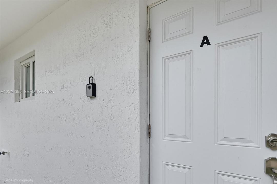 521 NW 33rd Ave 1, Miami, Florida 33125, USA