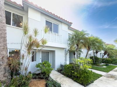 20811 NW 3rd Ln, Pembroke Pines, Florida 33029, USA