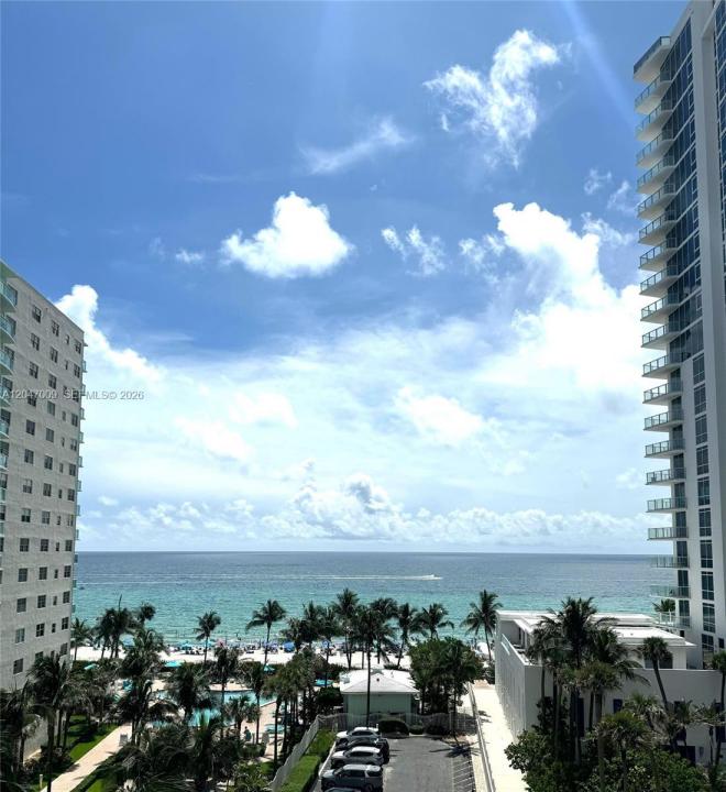 3901 S Ocean Dr 7O, Hollywood, Florida 33019, USA
