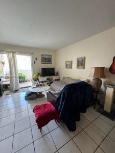 2000 Biarritz Dr 404, Miami Beach, Florida 33141, USA