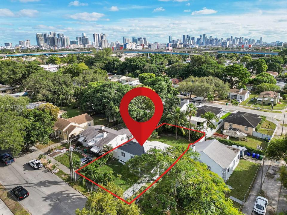 794 NW 45th St, Miami, Florida 33127, Stati Uniti
