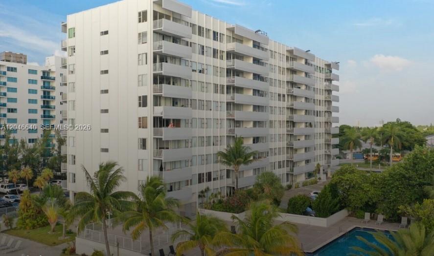 7545 E Treasure Dr 3I, North Bay Village, Floride 33141, États-Unis