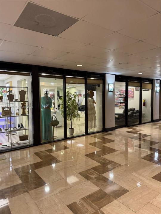 555 NE 15th St 23D, Miami, Floride 33132, États-Unis