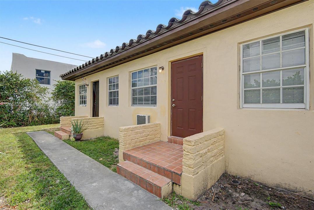 1021 SW 3rd St 6, Miami, Florida 33130, Stati Uniti