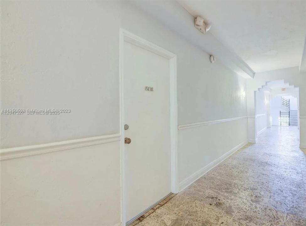 4035 N Meridian Ave PH, Miami Beach, Florida 33140, USA