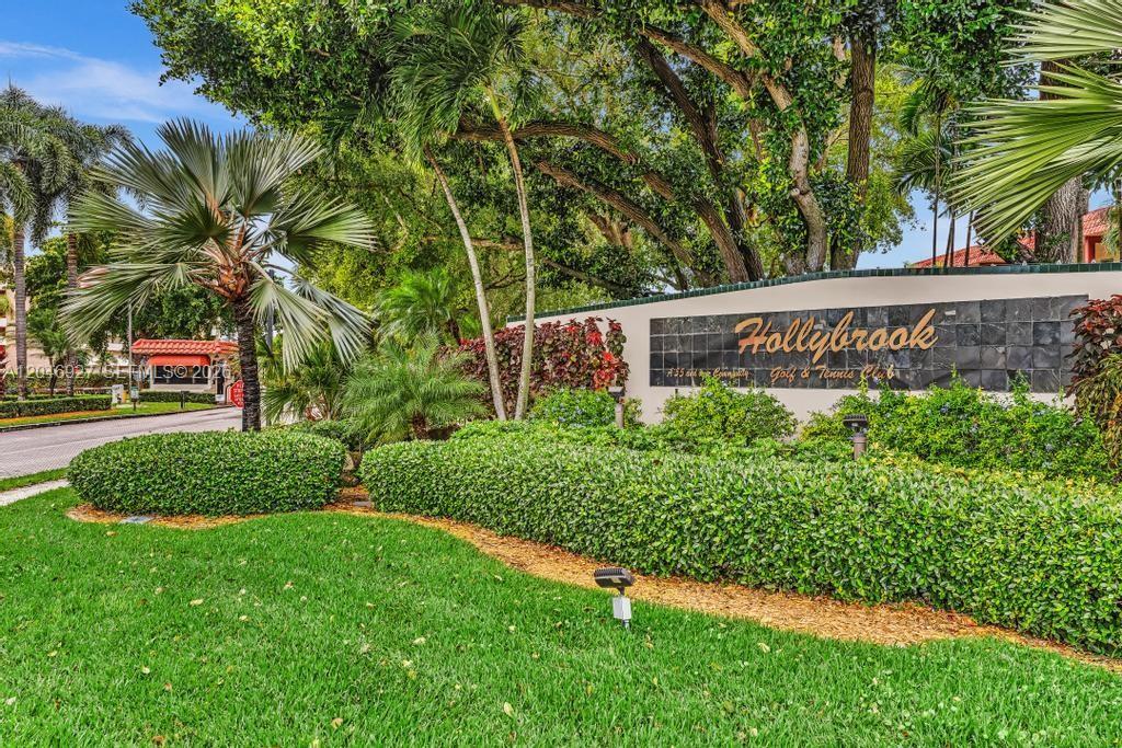 671 S Hollybrook Dr 209, Pembroke Pines, Florida 33025, USA