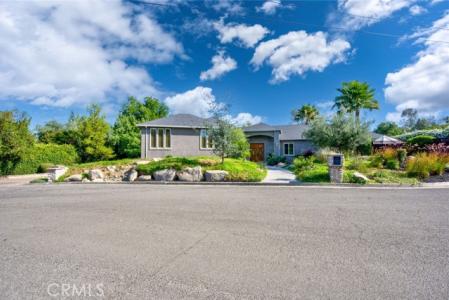 Country Club, Merced, California 95340, Stati Uniti