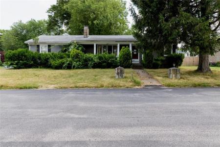 12 Cypress Drive, Smithfield, Rhode Island 02828, USA