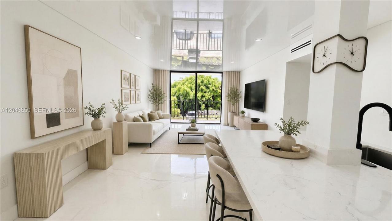 9682 Fontainebleau Blvd 203, Miami, Floride 33172, États-Unis