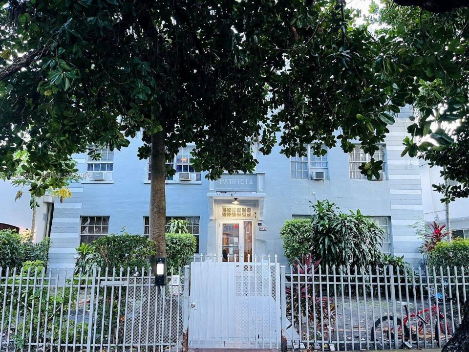 842 Meridian 2F, Miami Beach, Floride 33139, États-Unis