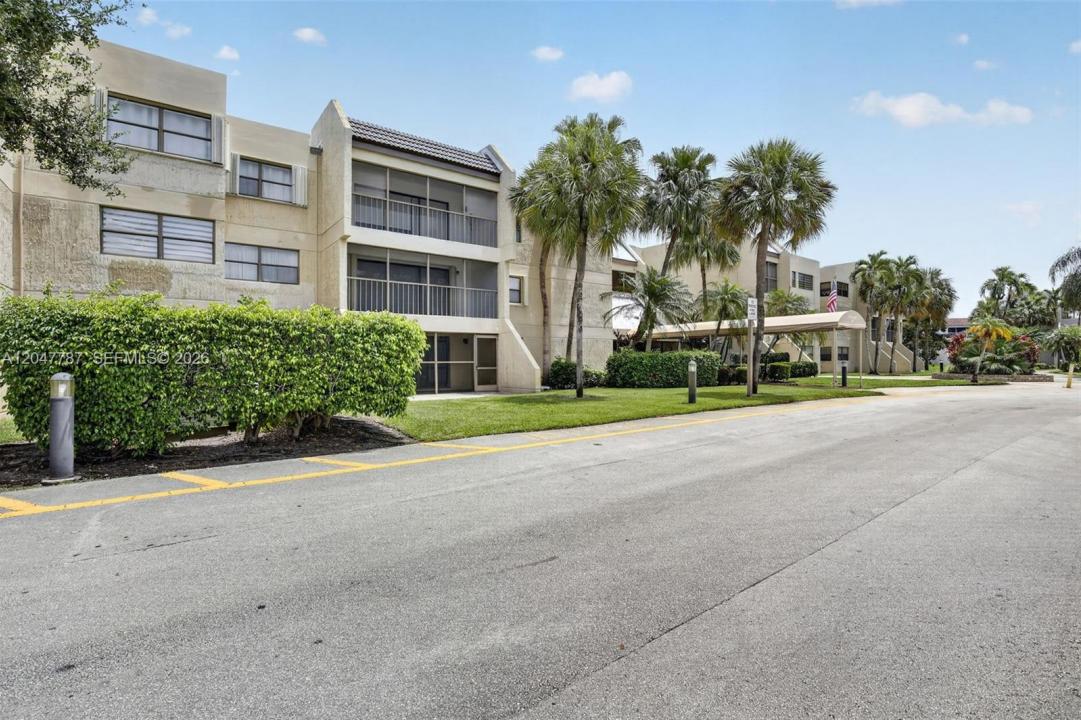 220 Lakeview Dr 210, Weston, Floride 33326, États-Unis