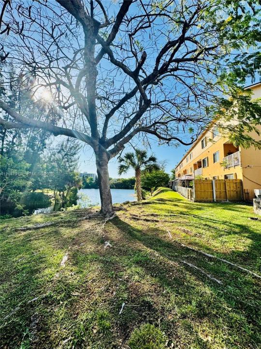 6245 Kendale Lakes Cir 208, Miami, Floride 33183, États-Unis
