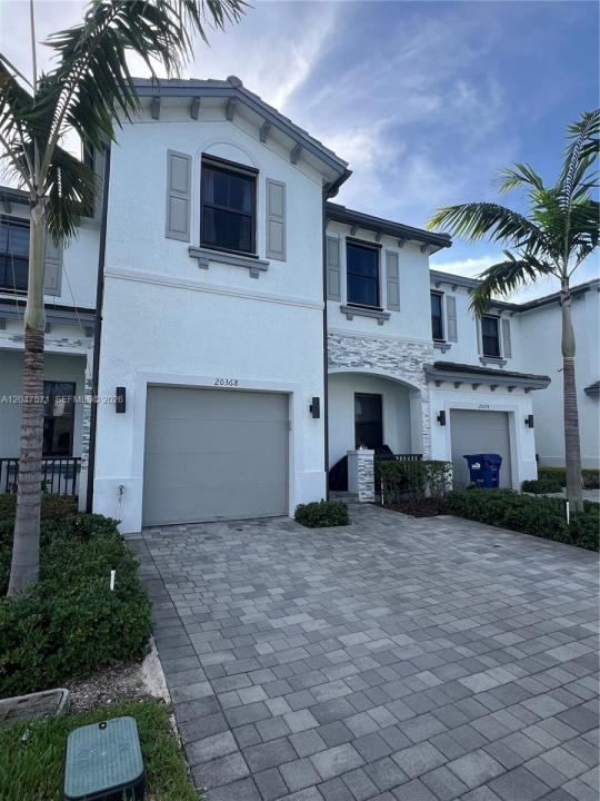 20368 NW 4th Path, Miami Gardens, Florida 33169, USA