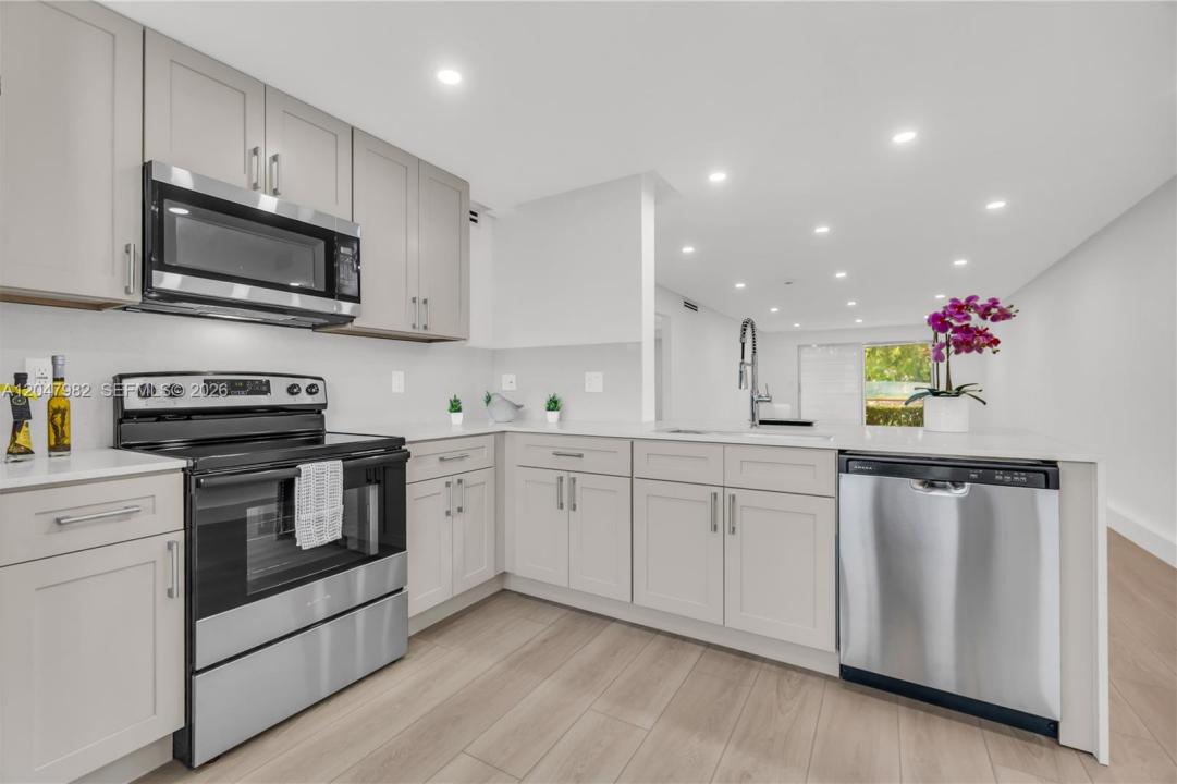 2101 Lucaya Bnd E1, Coconut Creek, Florida 33066, Stati Uniti