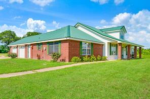 1005 Us-82, Blossom, Texas 75416, USA