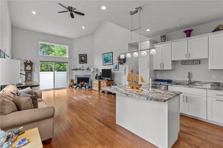 80 Bear Hill Road 101, Cumberland, Rhode Island 02864, USA