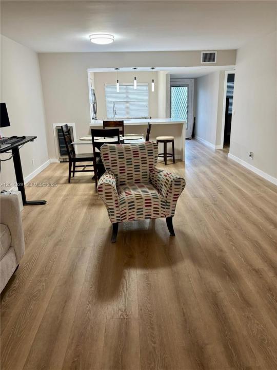 800 SW 125th Way 207O, Pembroke Pines, Florida 33027, USA