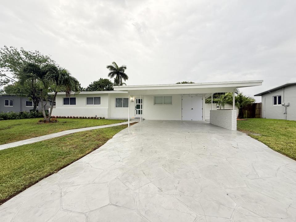 345 Pinehurst Road, Palm Springs, Florida 33461, HOA KỲ