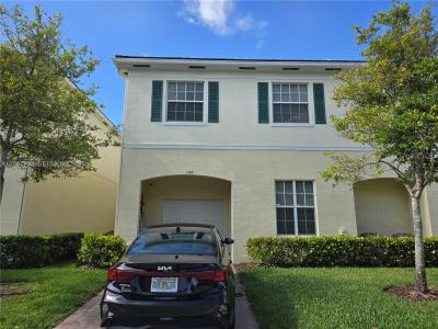 146 SW 7th Ct, Pompano Beach, Florida 33060, USA