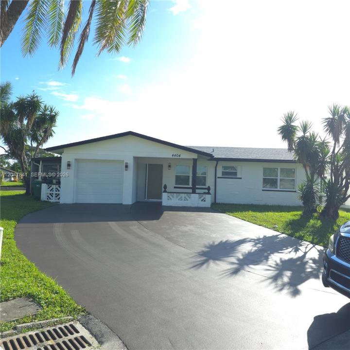 4404 NW 46th Way, Tamarac, Florida 33319, Stati Uniti