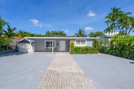 801 NW 17th Ct, Miami, Florida 33125, USA